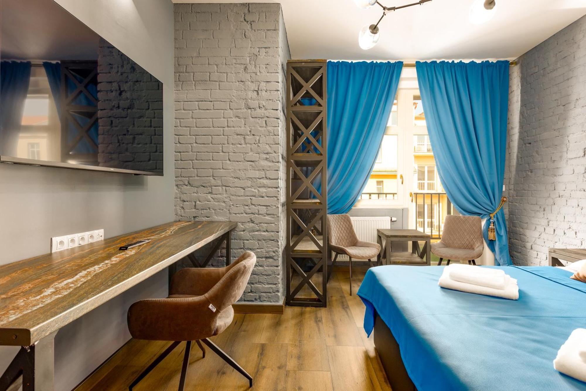 Karlovy Charme By Rentez Apartment
