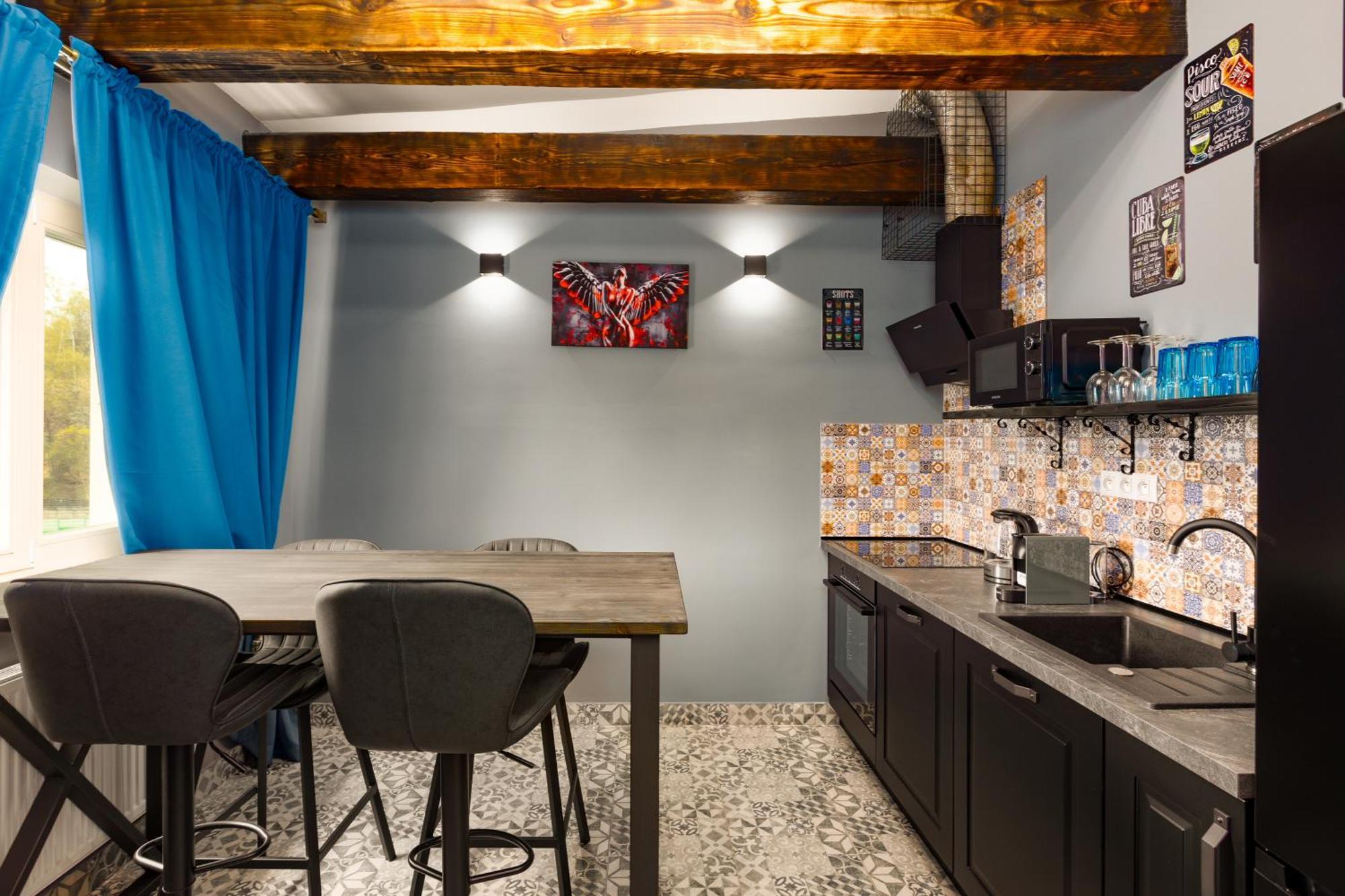 Apartment Karlovy Charme By Rentez *