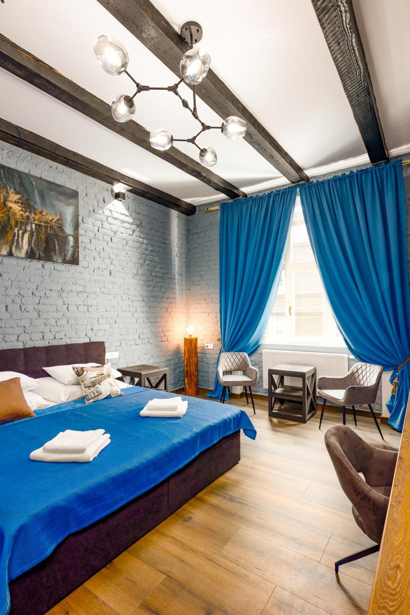 Karlovy Charme By Rentez Apartment