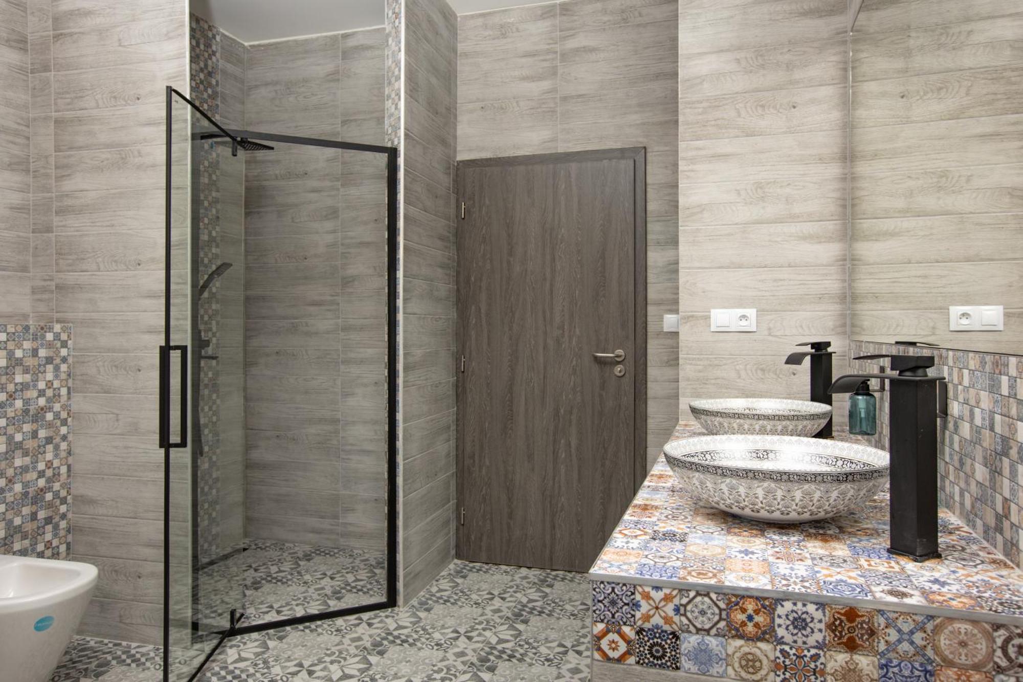 Karlovy Charme By Rentez Apartment